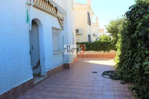 Chalet en Santiago de la Ribera