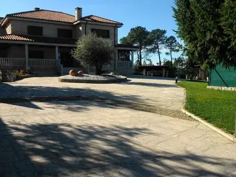 Chalet en A Carballeira (San Cibrao Das Viñas)