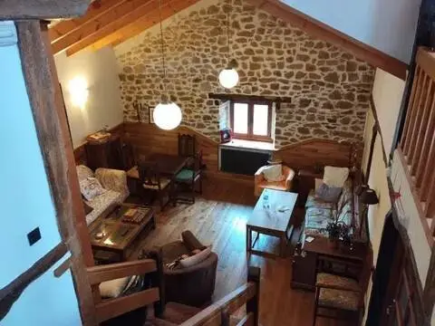 Casa rústica en Barrio de Totero
