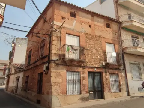 Casa pareada en Aldeanueva de Barbarroya