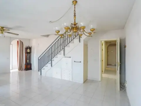 Piso en Zona calle Casa Amarilla