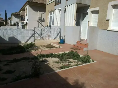 Casa adosada en Molina de Segura