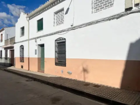 Chalet en calle del Maestro Don Hermogenes Rodríguez