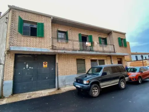 Chalet en Yunquera de Henares