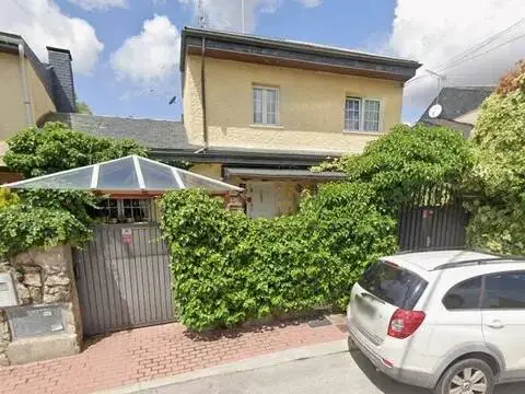 Casa adosada en calle Ciruelo