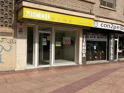 Local comercial en calle Princesa
