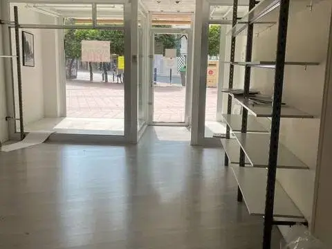 Local comercial en calle Princesa
