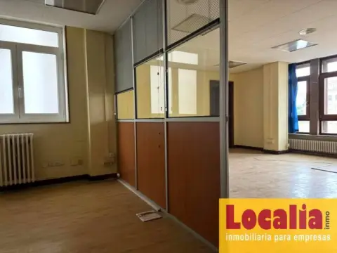 Local comercial en Castilla-Hermida
