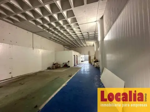 Nave industrial en Azoños