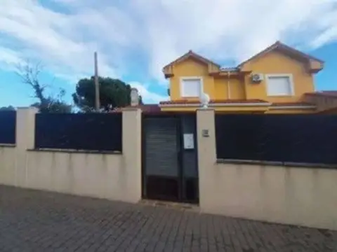 Casa adosada en Cubas de La Sagra
