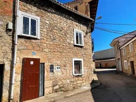 Casa adosada en San Mamés de Burgos