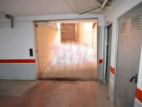 Garaje en calle de Granada