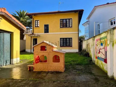Chalet en calle del Príncipe de Asturias