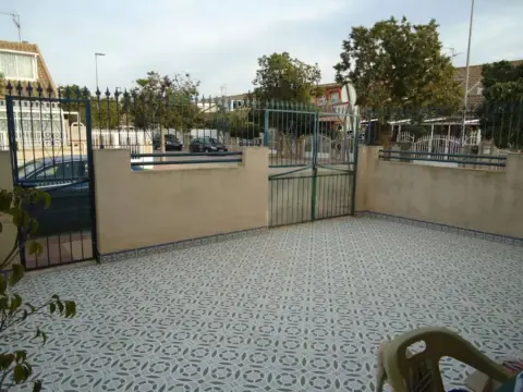 Casa adosada en Las Lomas del Rame
