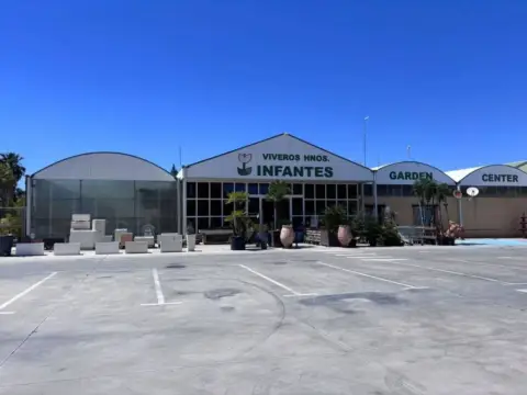 Nave industrial en Barriada Las Flores