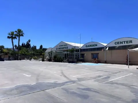 Nave industrial en Barriada Las Flores