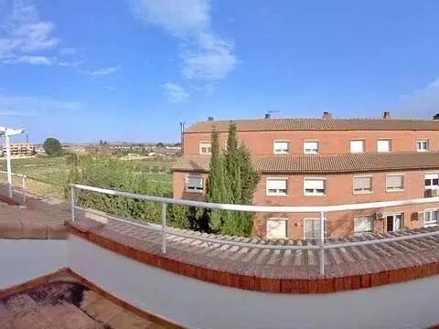 Casa adosada en Barrios Rurales del Norte