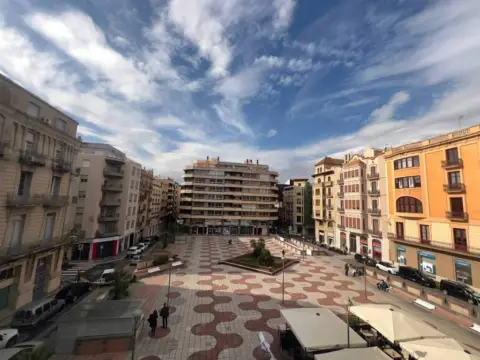 Piso en Plaça d'Alfons XII