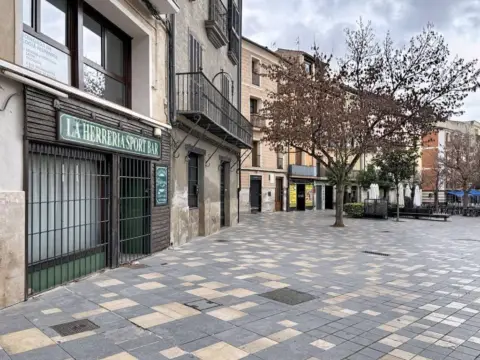 Local comercial en calle de las Herrerías