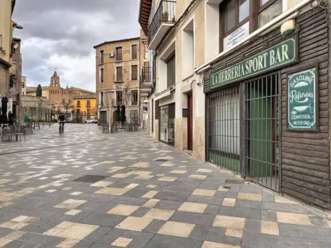 Local comercial en calle de las Herrerías