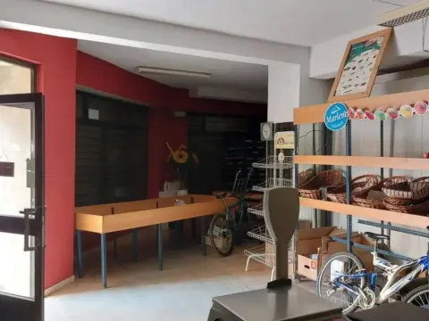 Local comercial en calle de la Batalla de Clavijo