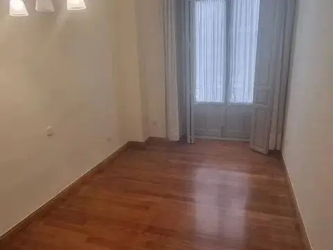 Piso en calle Sánchez Madrigal