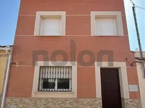 Casa adosada en Barrax