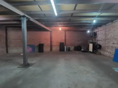 Nave industrial en Avenida de los Antibióticos