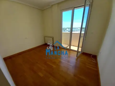 Piso en Santa Cruz-San Antonio Abad-Industria, Cañicas