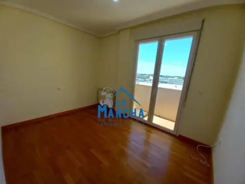 Piso en Santa Cruz-San Antonio Abad-Industria, Cañicas
