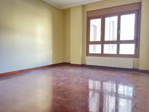 Piso en Pola de Siero