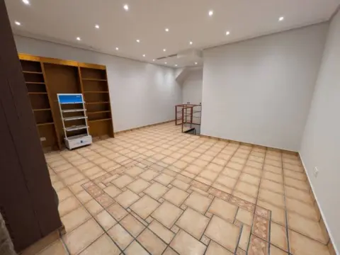 Local comercial en Erdialdea