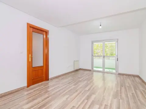 Piso en Los Periodistas-Parque Almunia-Albayda