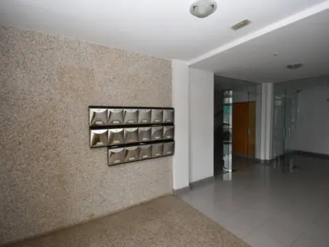 Piso en Plaza de Bergondo