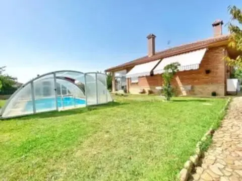 Chalet en calle Ágreda