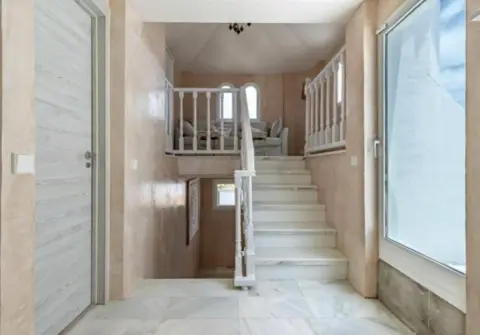 Casa adosada en calle Urbanizacion Rio Verde, nº 11