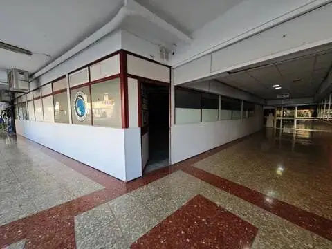 Local comercial en Plaza Costa del Sol
