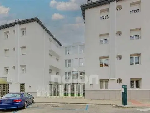 Piso en Chantrea - Txantrea