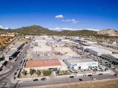 Nave industrial en Calvià Vila