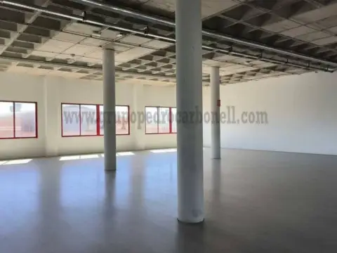 Nave industrial en Centro