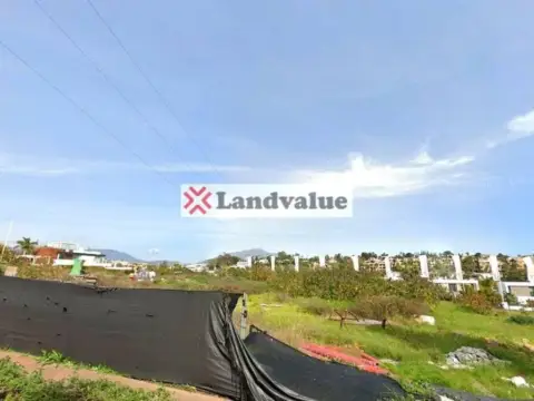 Terreno en calle calle Condado de Huelva y Priorato