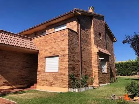 Casa en Villamayor