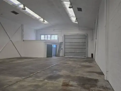 Nave industrial en La Balconada-Cal Gravat