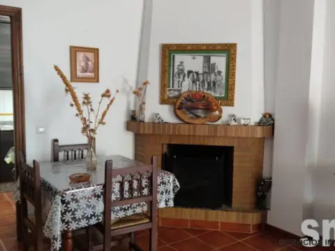 Casa en Villaluenga del Rosario