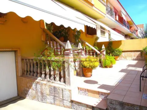 Casa adosada en Almendralejo