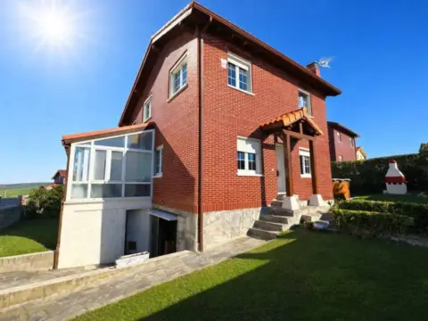 Chalet en Ajo