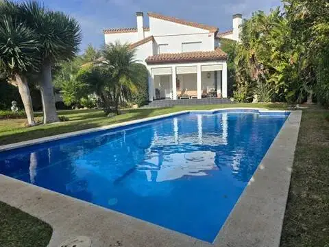 Chalet en Carrer d'Horus