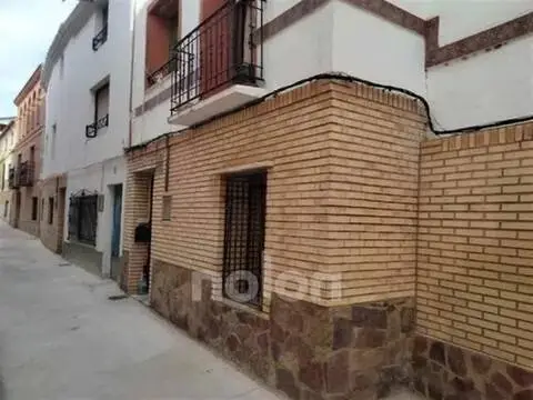 Casa adosada en Urrea de Jalón