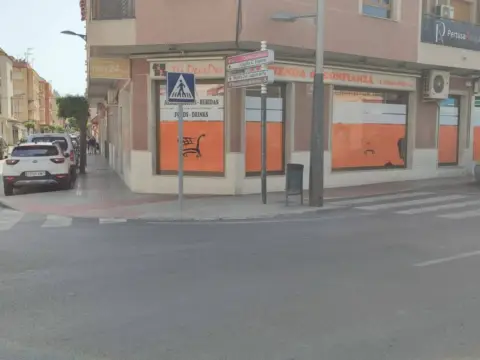 Local comercial en Almoradí