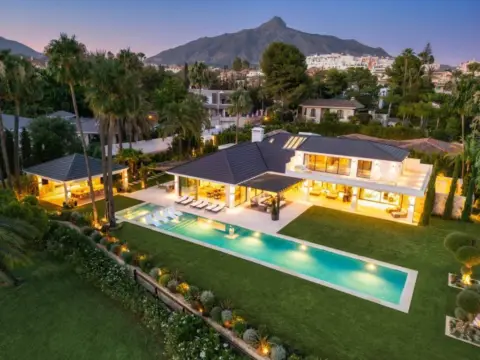 Casa en Los Naranjos-Las Brisas